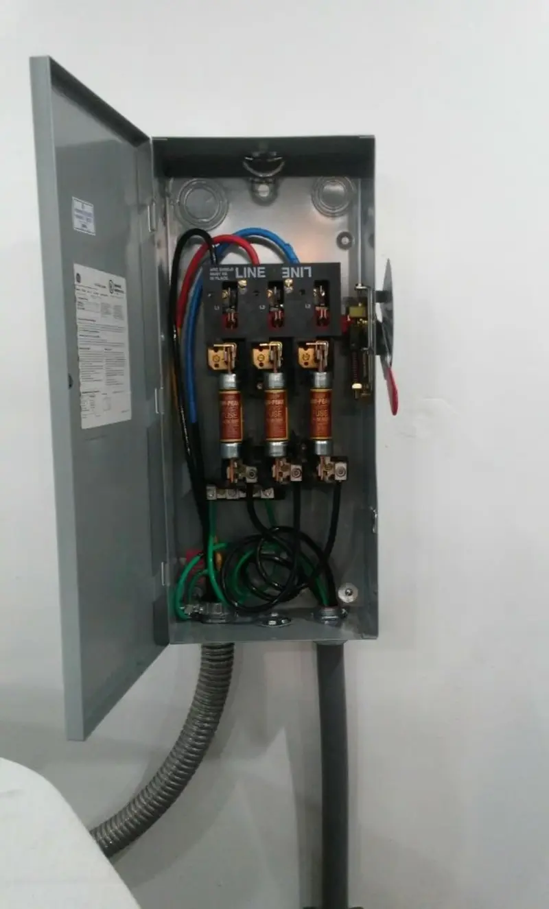 Three-phase disconnect switch installed for Smoke Detector Installation in Medina